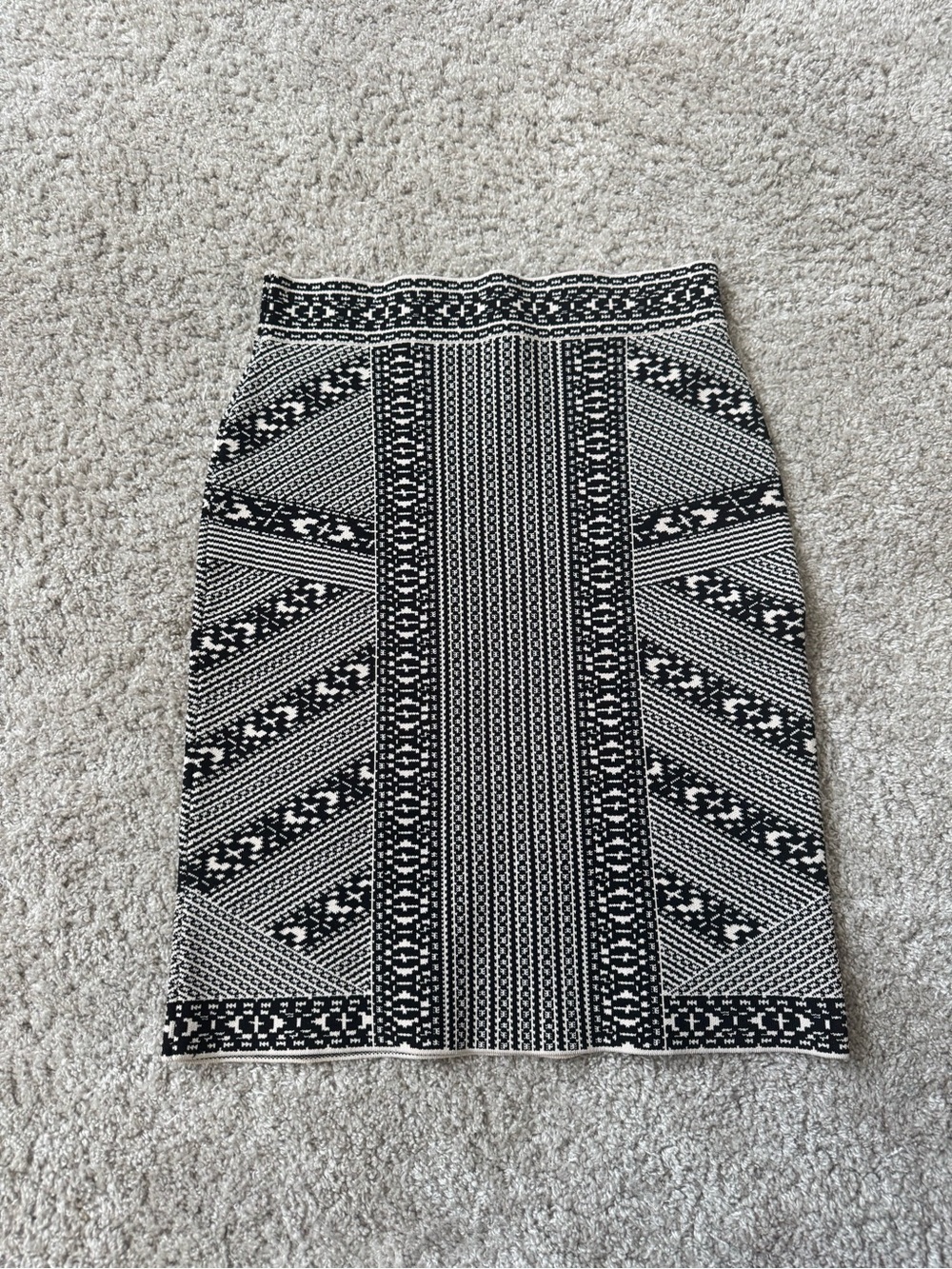 BCBGMaxAzria Black and White Geometric Pencil Skirt